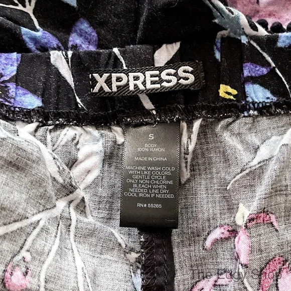 Express | Floral Pom Pom Trim Shorts - Picture 4 of 4